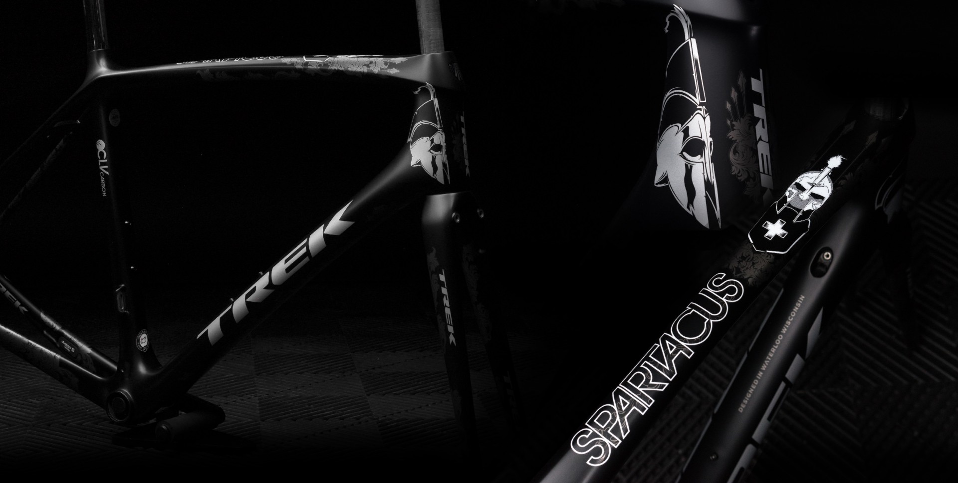 MALOWANIE RAM KARBONOWYCH